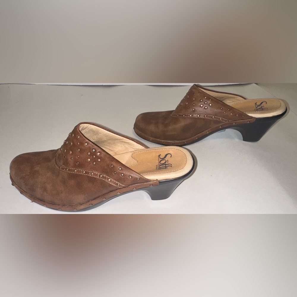 Sofft Langston Studded Carmel Brown Leather Womens Size 8M Clogs Mules 2.5” Heel - Picture 6 of 8
